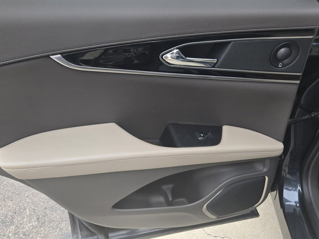 Certified 2023 Lincoln Nautilus Reserve image 22