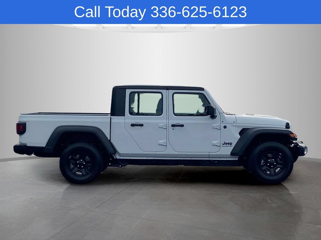 New 2026 Jeep Gladiator Sport AWD/4WD image 6