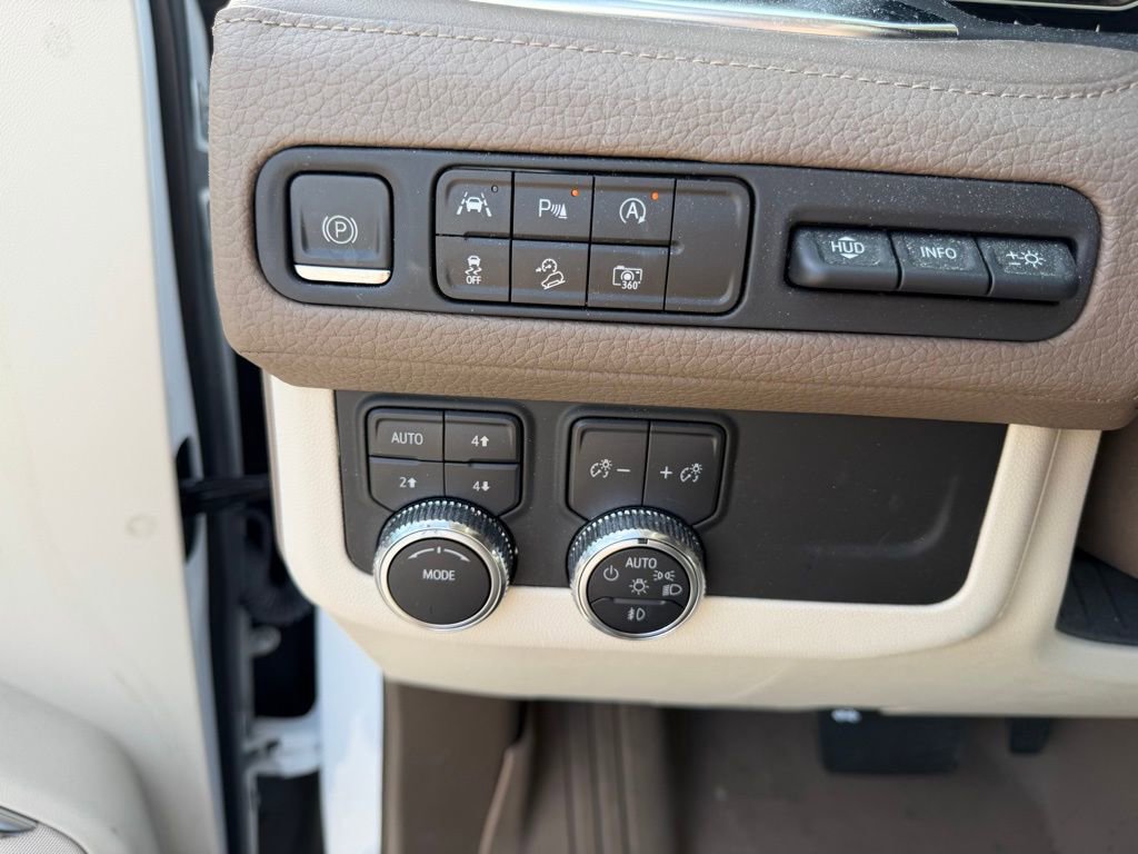 Used 2023 GMC Yukon Denali image 27