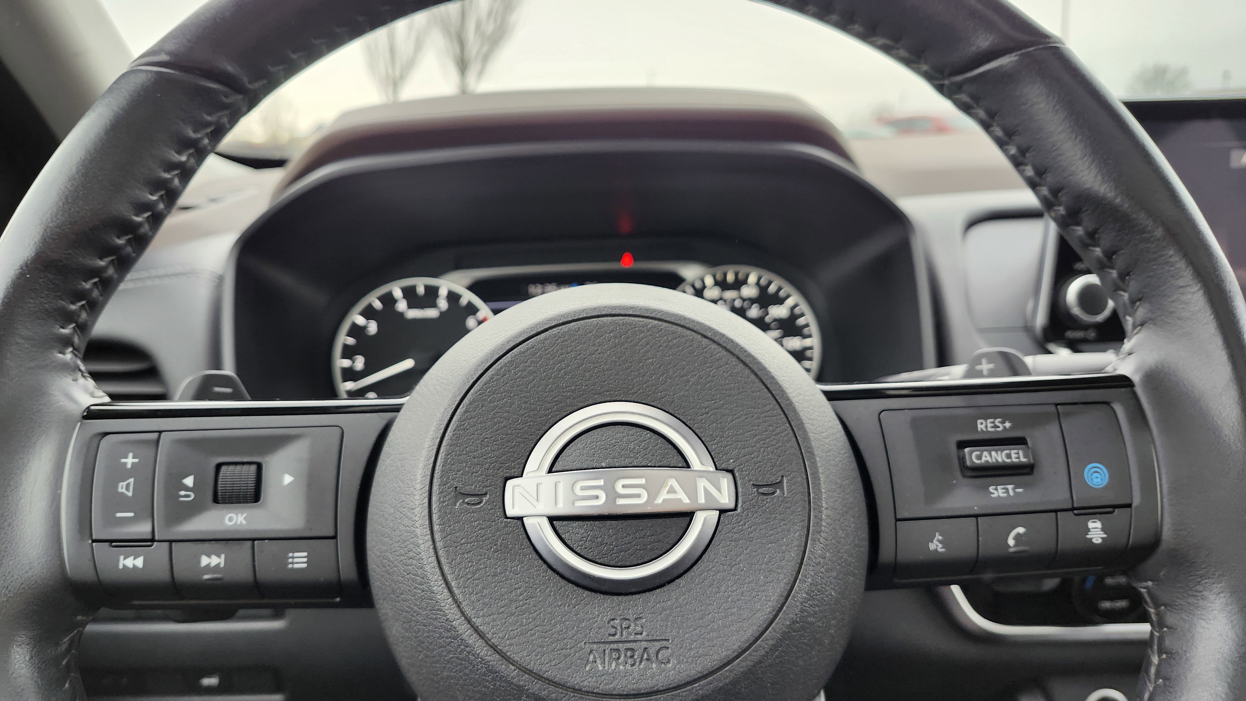 Used 2023 Nissan Rogue SV w/ SV Premium Package image 28