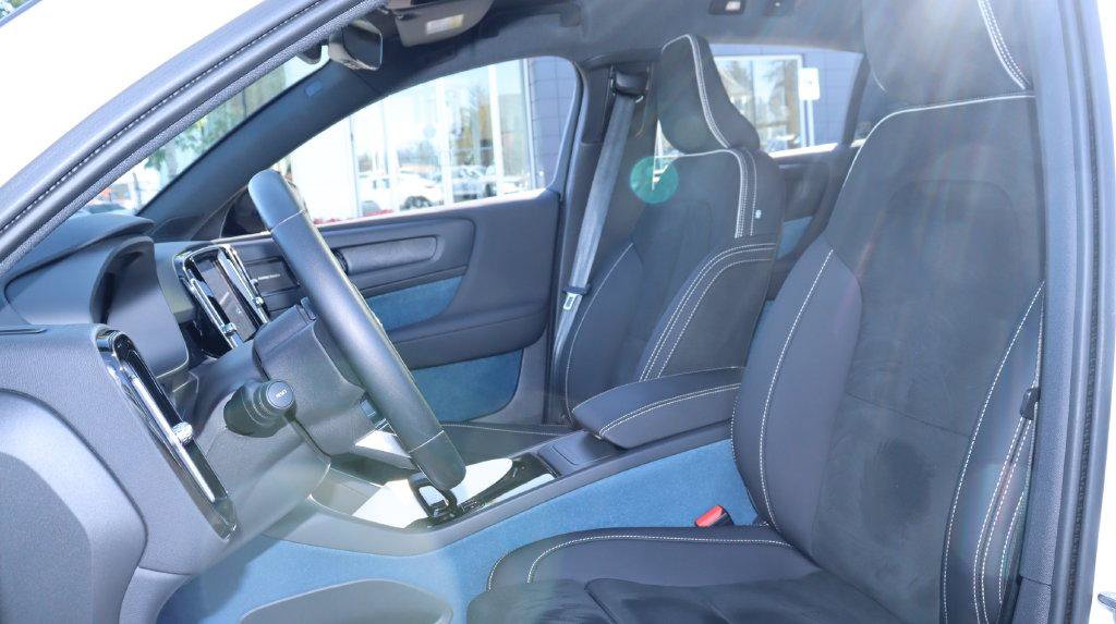 Used 2023 Volvo C40 P8 Recharge Ultimate w/ Protection Package Premier AWD/4WD image 22