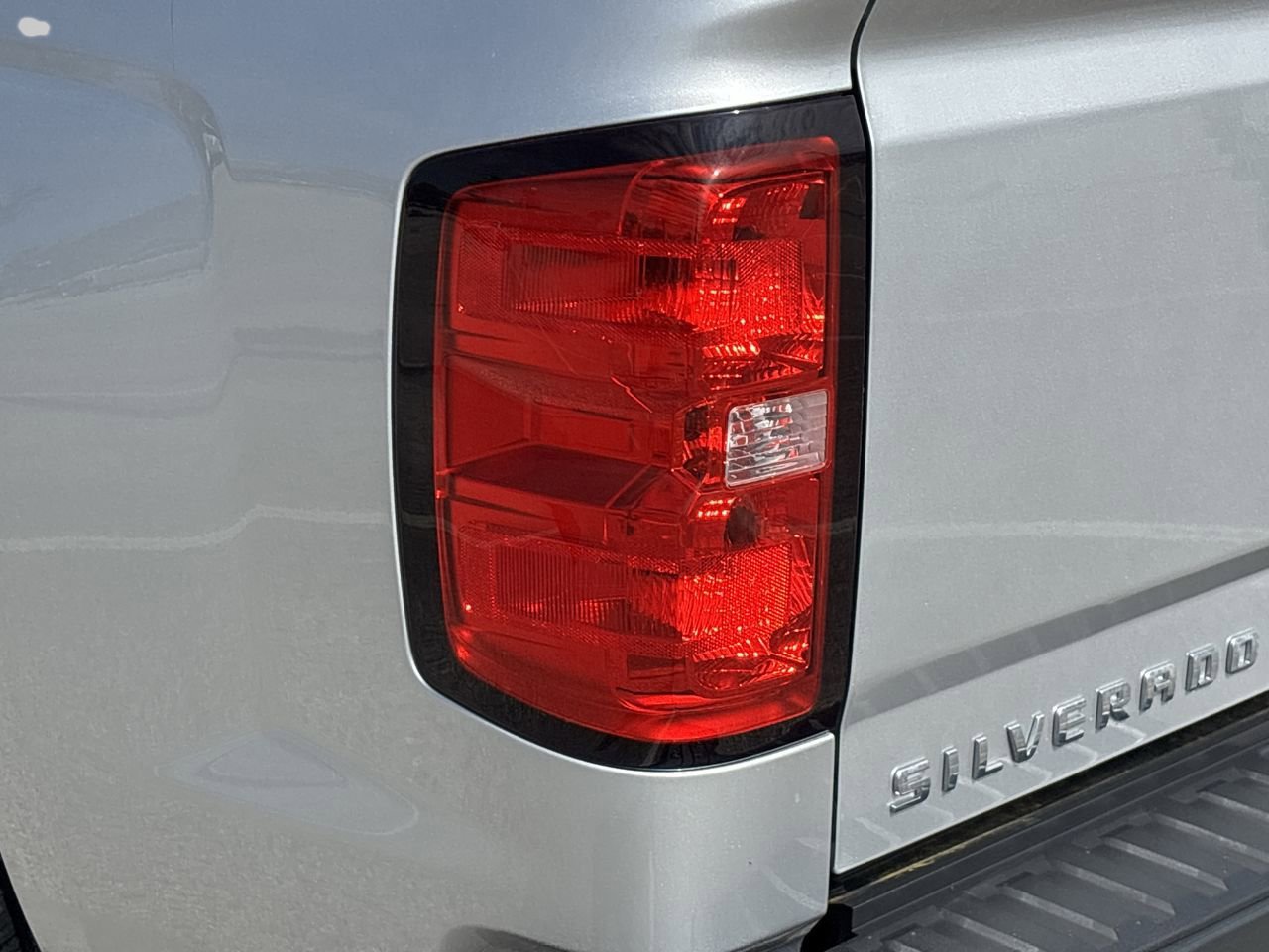 Used 2018 Chevrolet Silverado 1500 W/T RWD image 7