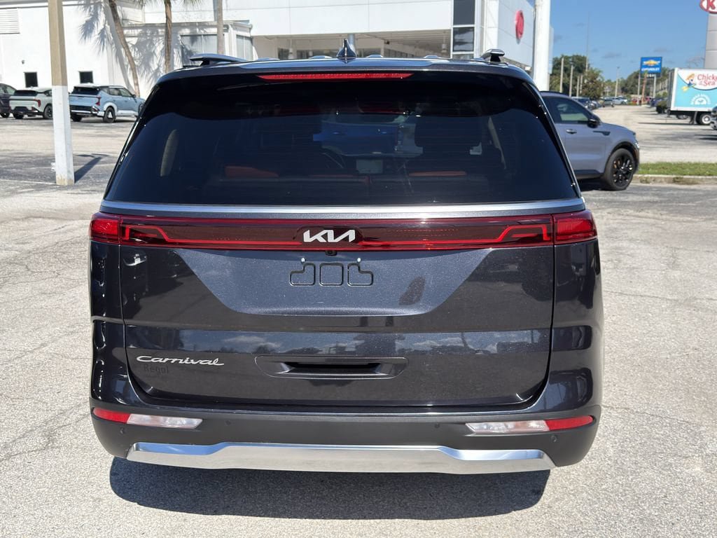 Used 2022 Kia Carnival SX Prestige FWD image 6