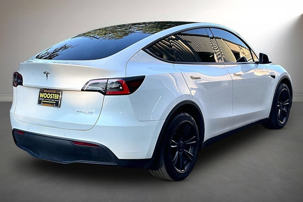Used 2021 Tesla Model Y Long Range AWD/4WD image 5