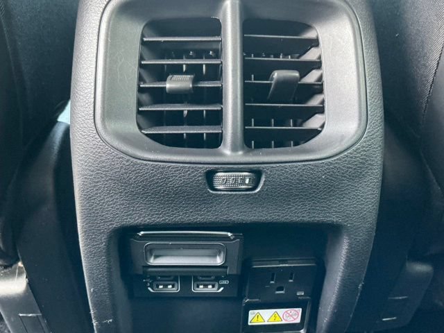 Used 2020 Jeep Cherokee Limited AWD/4WD image 17