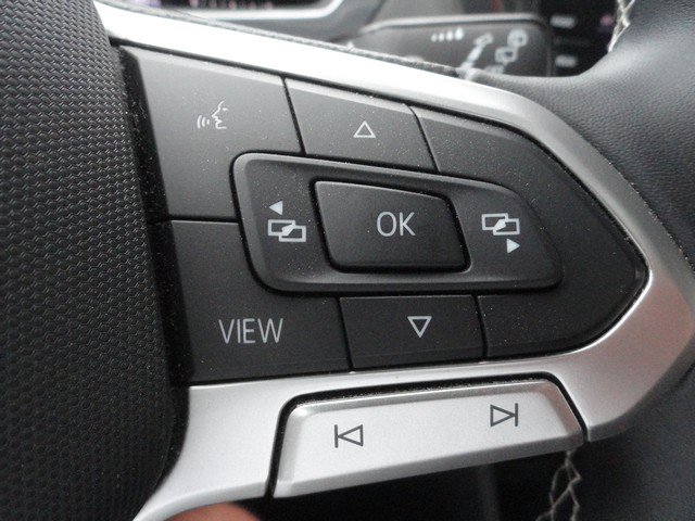 Used 2022 Volkswagen Tiguan SE AWD/4WD image 21