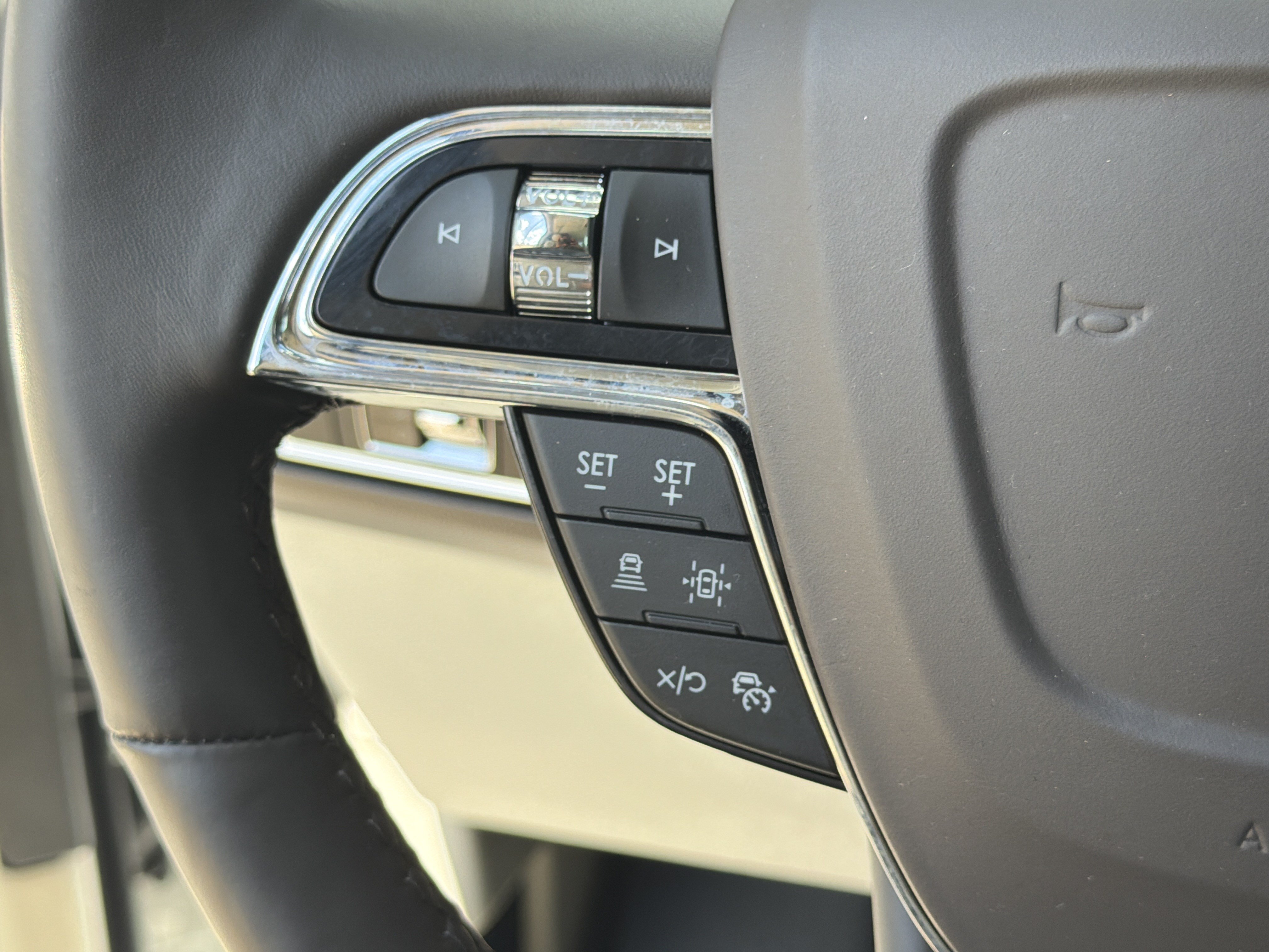 Used 2023 Lincoln Navigator L Black Label AWD/4WD image 29
