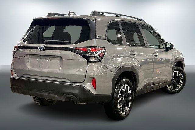 Used 2025 Subaru Forester Premium image 13