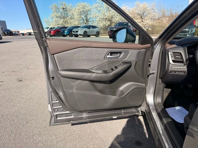 Certified 2023 Nissan Rogue SV image 12