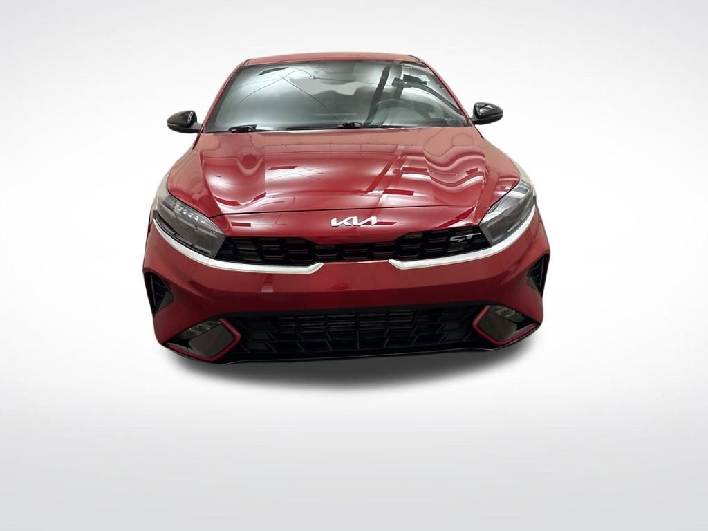 Used 2022 Kia Forte GT image 2