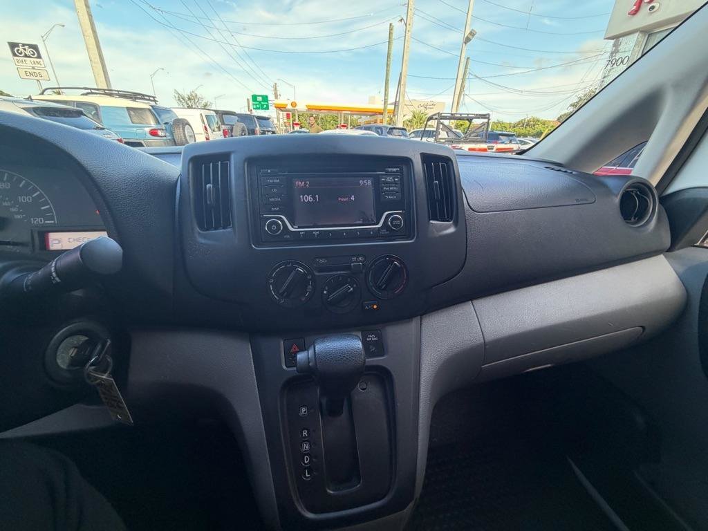 Used 2018 Nissan NV200 S FWD image 19