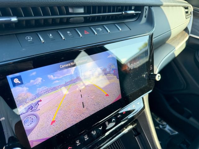 New 2026 Jeep Grand Cherokee Laredo image 21