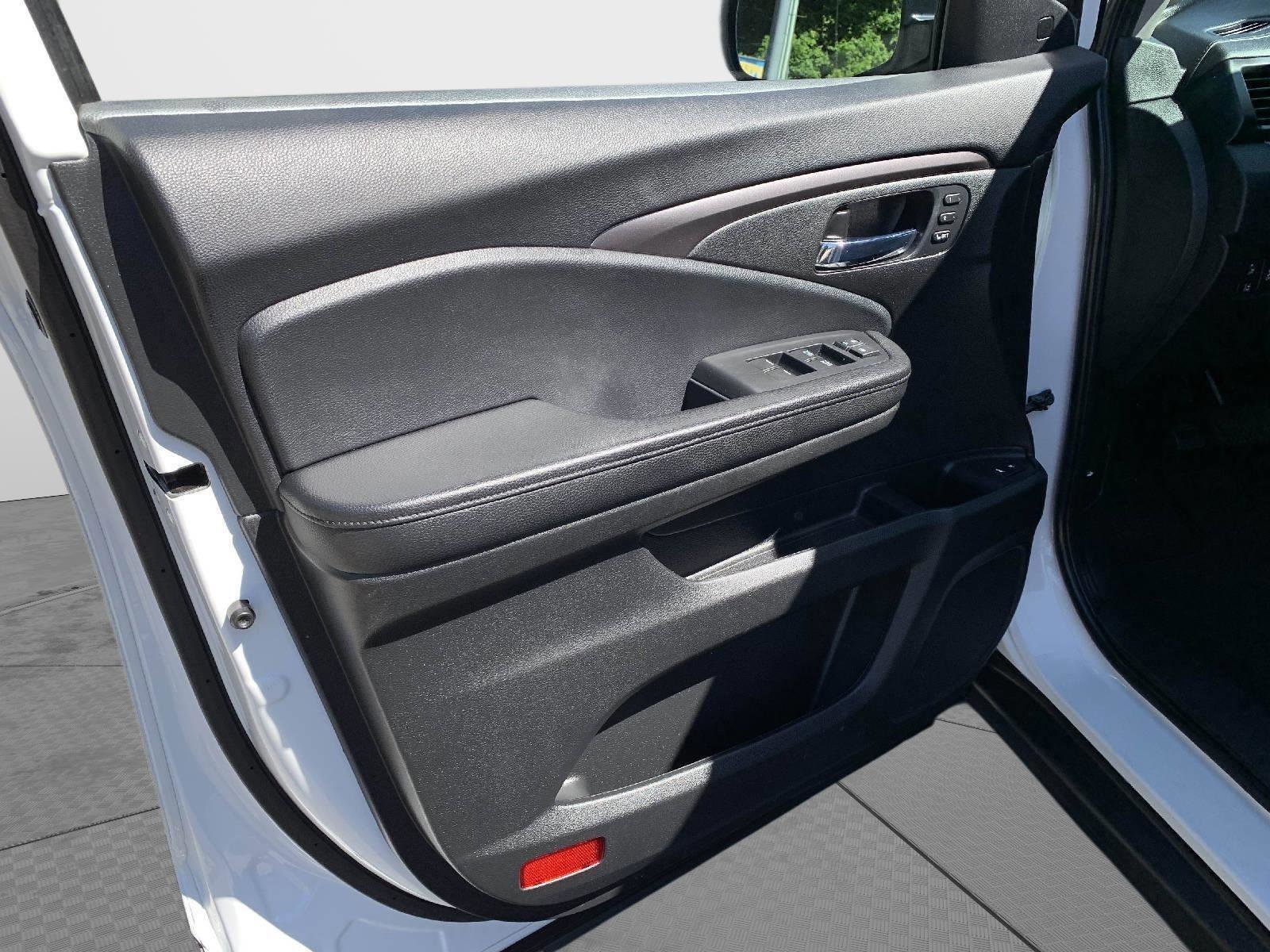 Used 2021 Honda Pilot Special Edition image 11