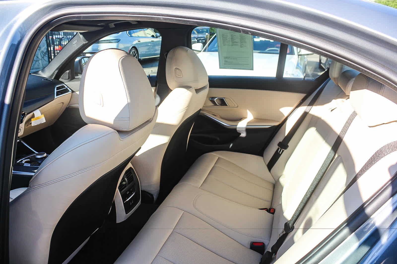 Used 2026 BMW 330i Sedan w/ Premium Package RWD image 17