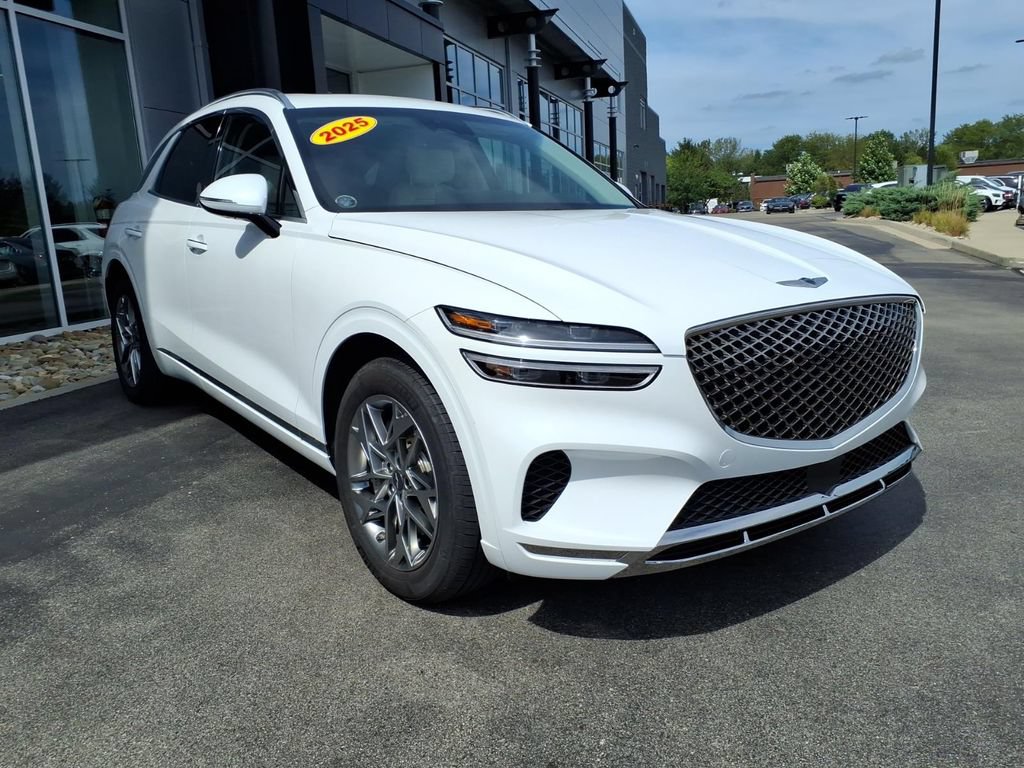 Used 2025 Genesis GV70 2.5T w/ Select Package AWD/4WD image 10