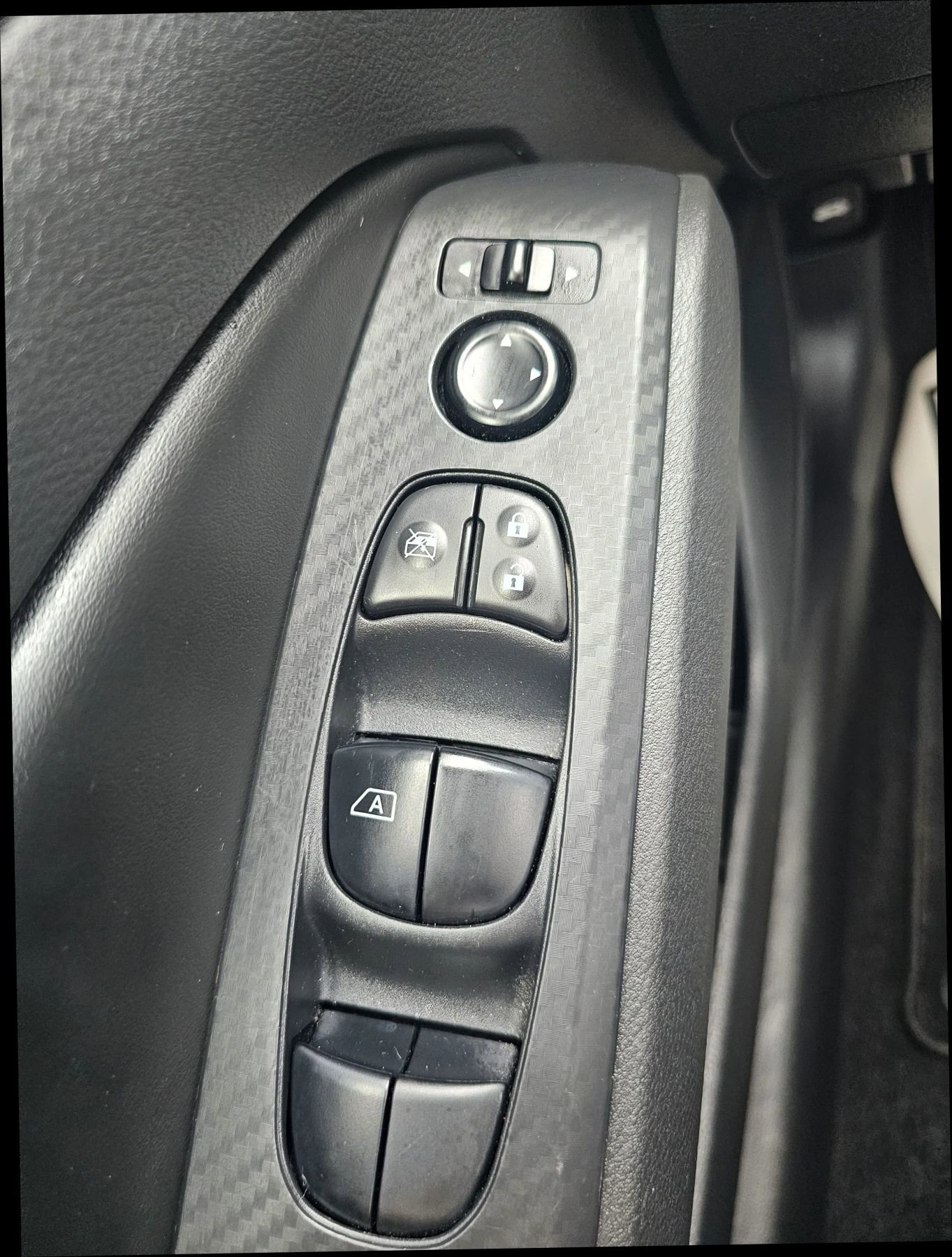 Used 2024 Nissan Altima 2.5 SV image 19