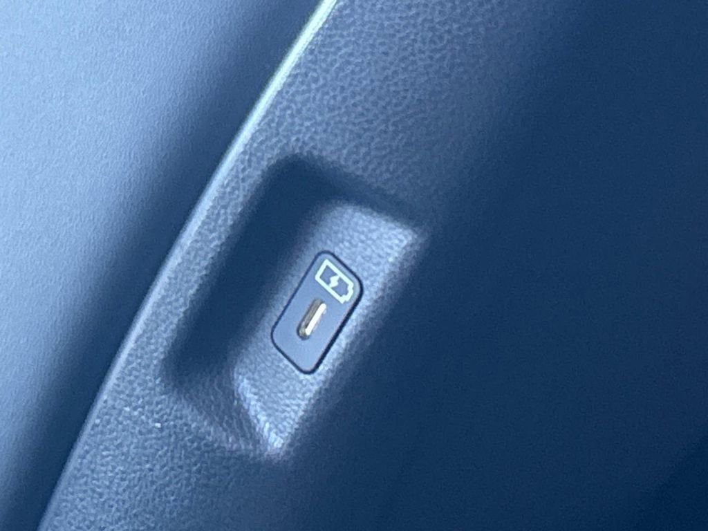 Used 2025 Hyundai Santa Fe SEL image 21