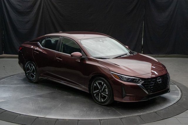 Used 2024 Nissan Sentra SV image 2