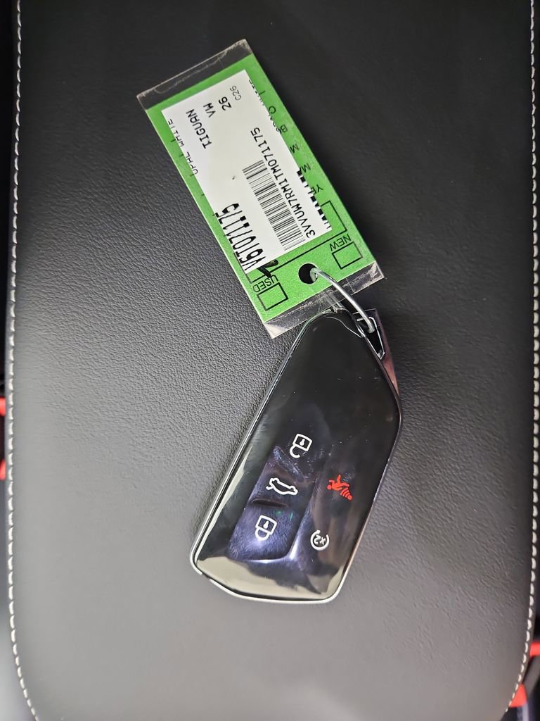 New 2026 Volkswagen Tiguan SEL R-Line image 29