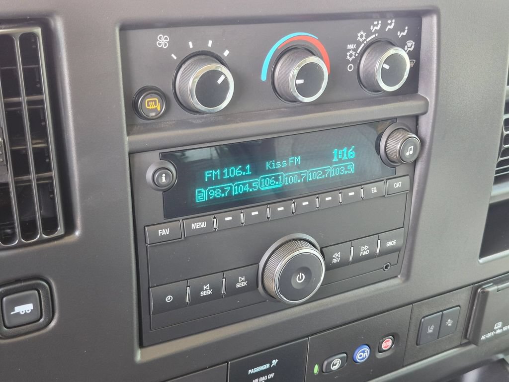 Used 2025 Chevrolet Express 3500 LT w/ LT Preferred Equipment Group RWD image 18