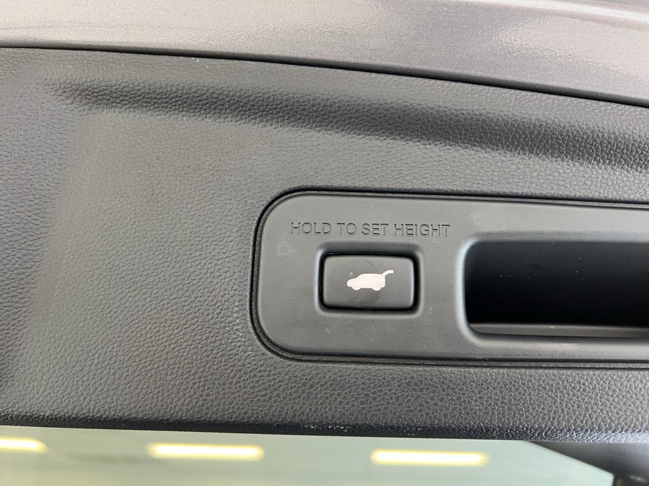 Used 2023 Acura MDX SH-AWD image 42