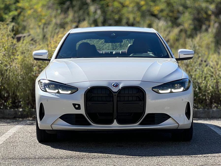 Used 2022 BMW 430i xDrive Coupe w/ Convenience Package image 3