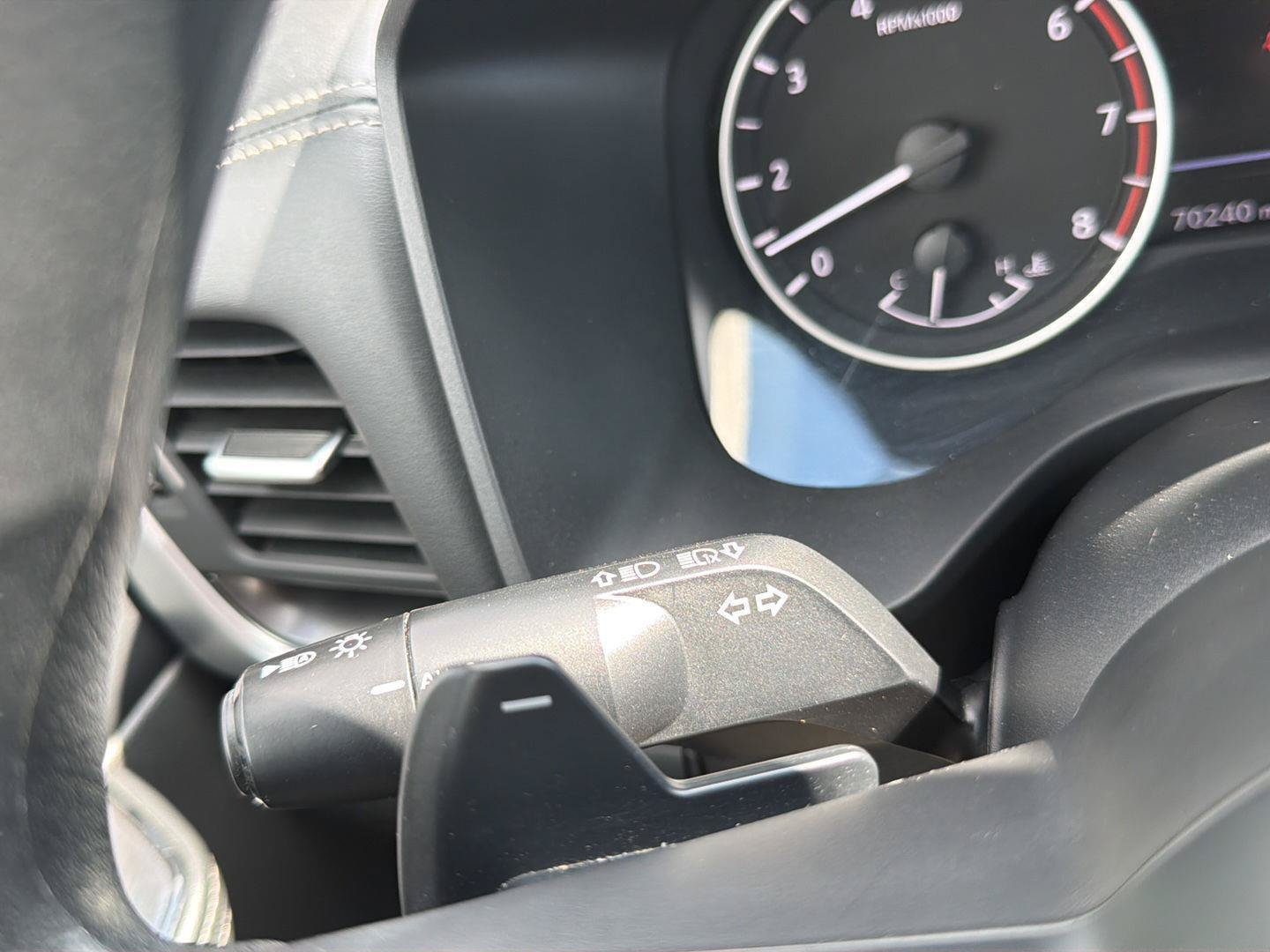 Used 2024 Nissan Rogue SV AWD/4WD image 22