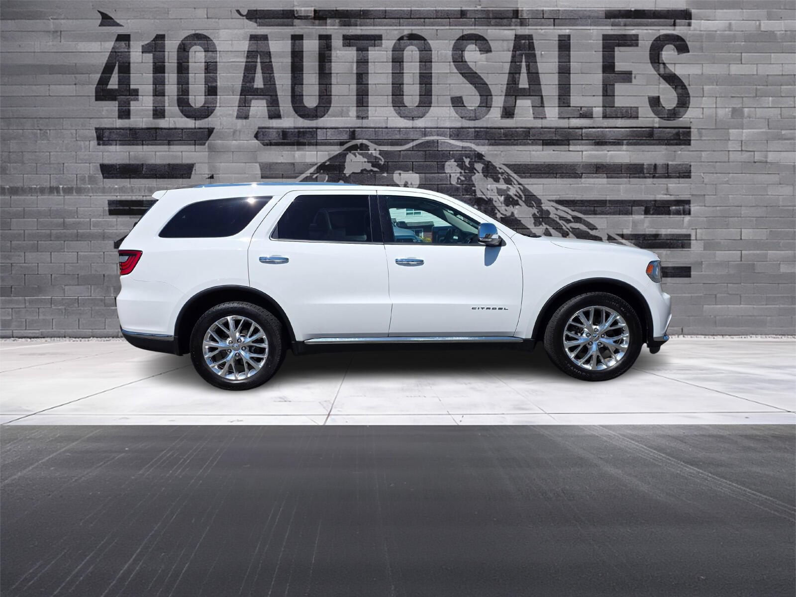 Used 2015 Dodge Durango Citadel w/ Technology Group AWD/4WD image 2
