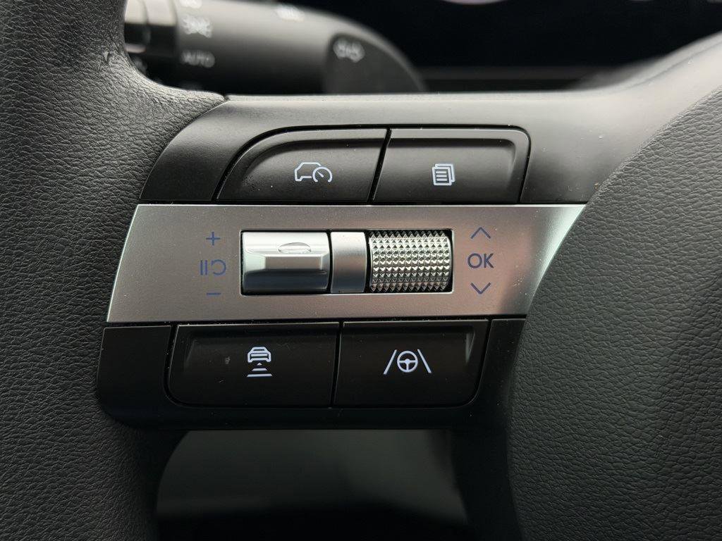 Used 2025 Hyundai Tucson SEL image 14