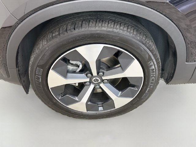 Used 2026 Volvo XC40 B5 Plus AWD/4WD image 31