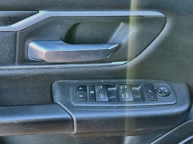 Used 2022 RAM 1500 Big Horn AWD/4WD image 18
