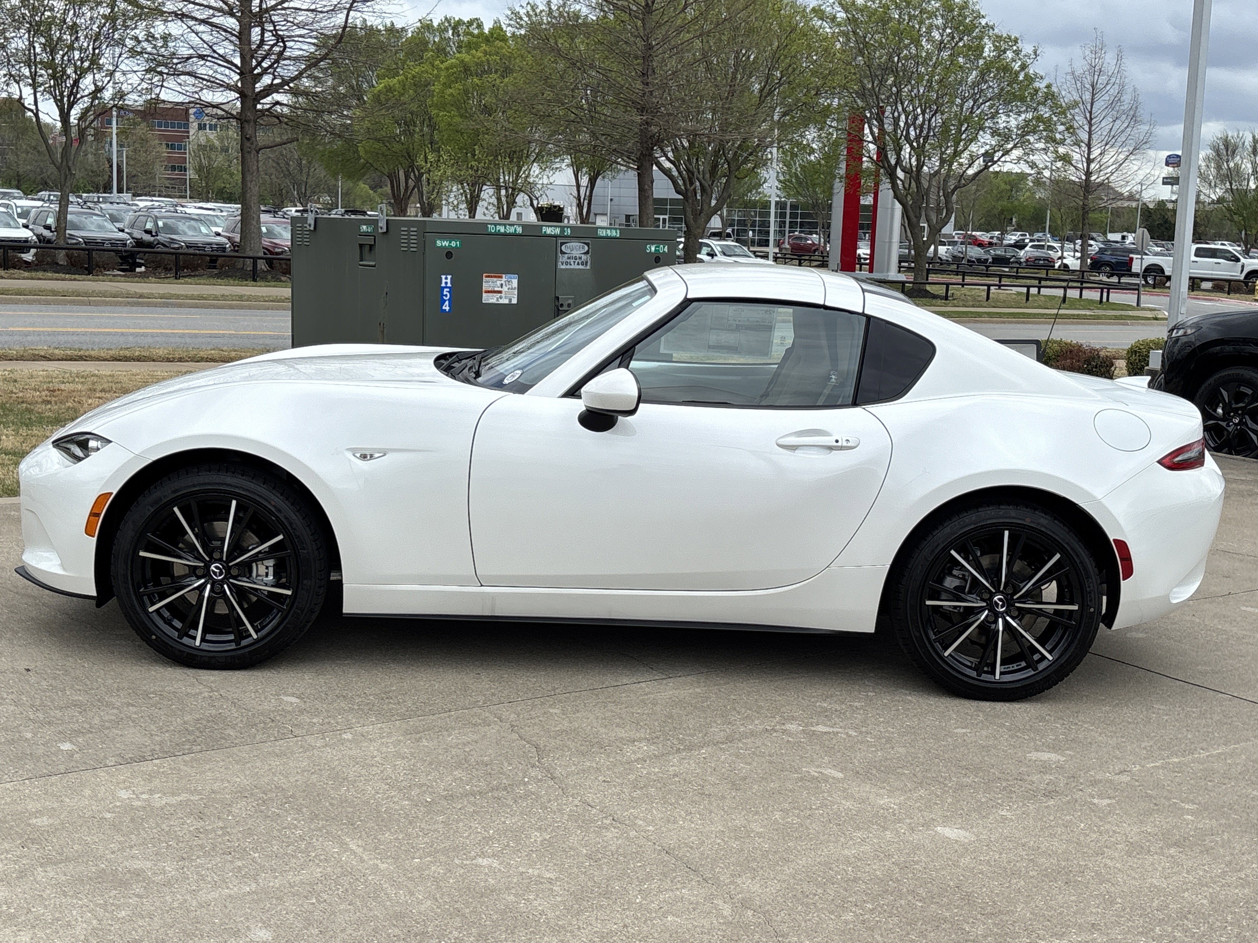 New 2026 MAZDA MX-5 Miata RF Grand Touring RWD image 8