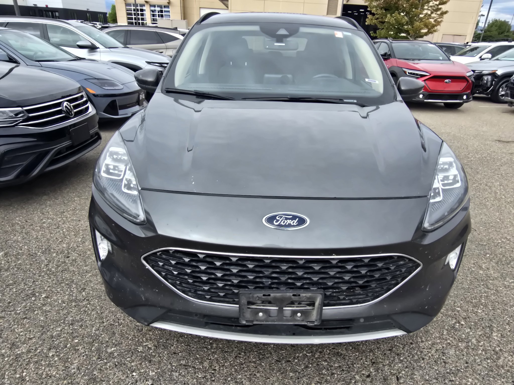 Used 2020 Ford Escape Titanium AWD/4WD image 9
