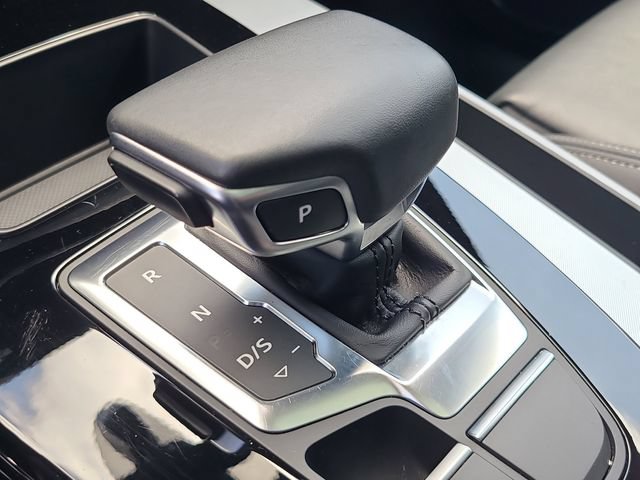 Used 2025 Audi Q5 2.0T Premium AWD/4WD image 32
