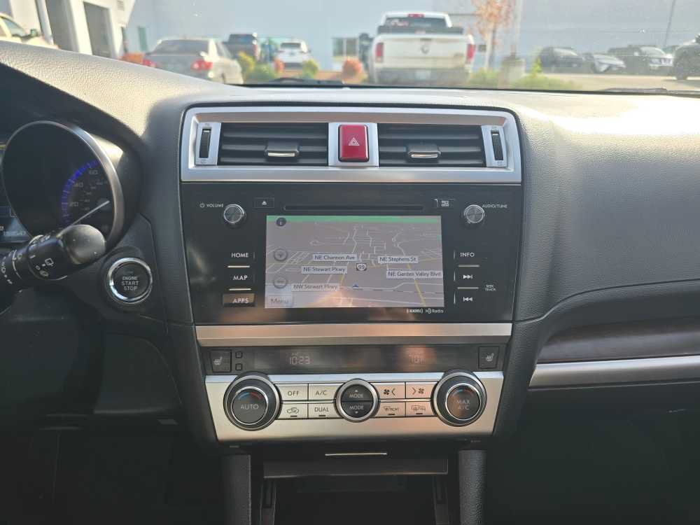Used 2017 Subaru Outback 2.5i Limited AWD/4WD image 12