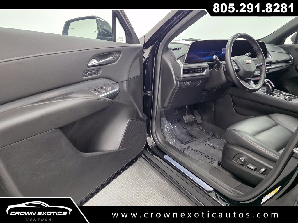 Used 2025 Cadillac XT4 Premium Luxury w/ Cold Weather Package FWD image 20