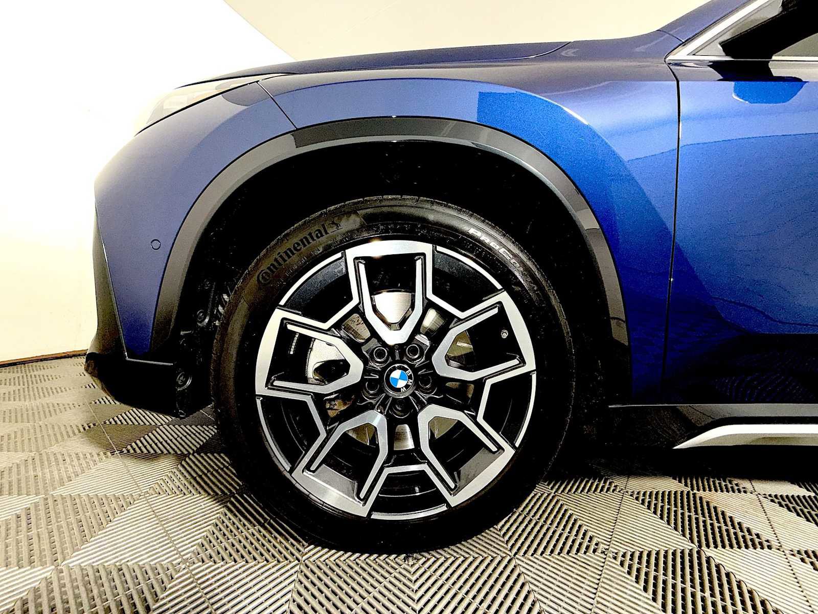 Used 2025 BMW X1 xDrive28i w/ Premium Package image 8