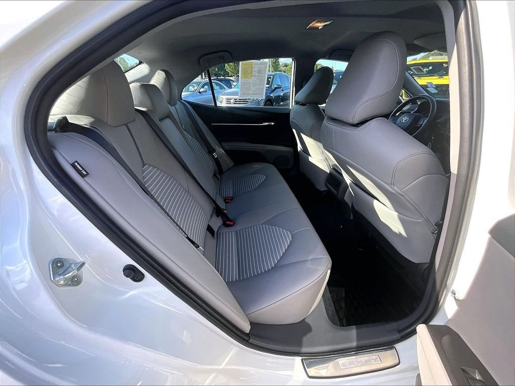 Used 2024 Toyota Camry SE AWD/4WD image 16