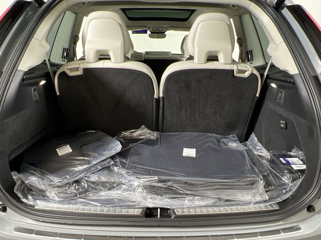 New 2026 Volvo XC90 T8 Ultra w/ Protection Package Premier image 18