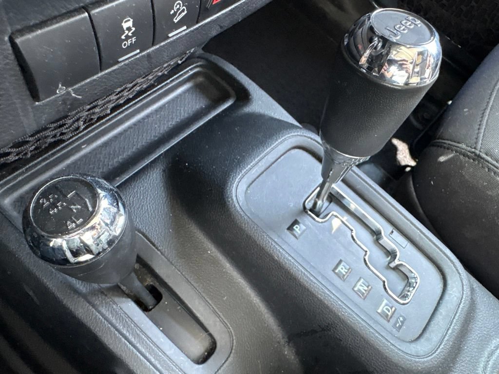 Used 2014 Jeep Wrangler Unlimited Sport w/ Quick Order Package 24S AWD/4WD image 24