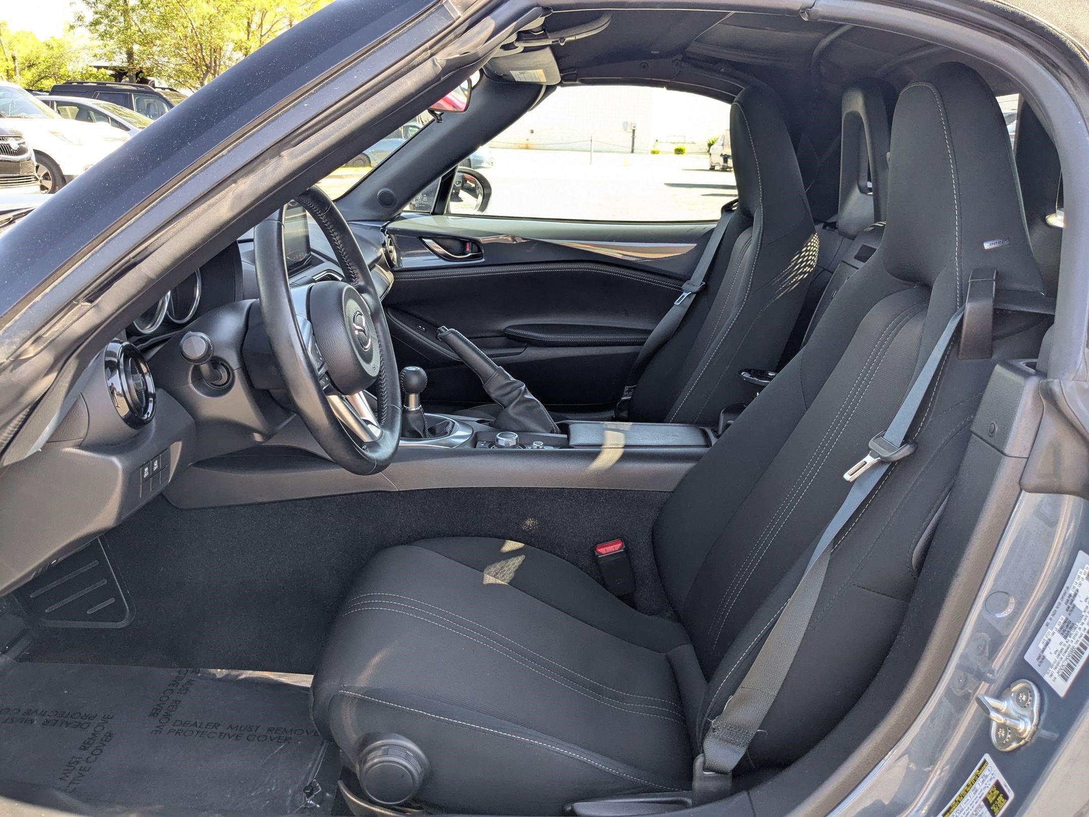 Used 2021 MAZDA MX-5 Miata Club w/ Appearance Package RWD image 17