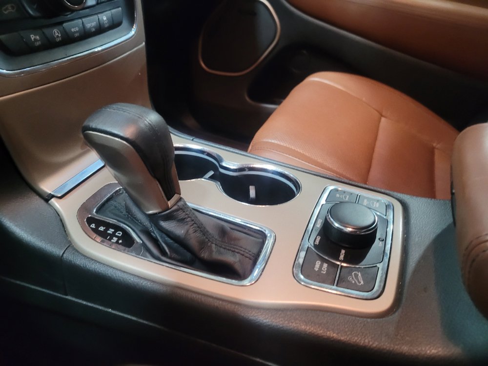 Used 2016 Jeep Grand Cherokee Summit AWD/4WD image 26