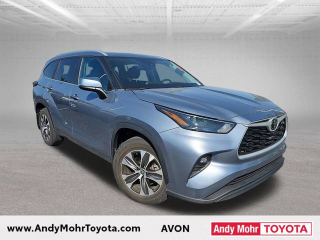 Used 2023 Toyota Highlander XLE AWD/4WD image 1