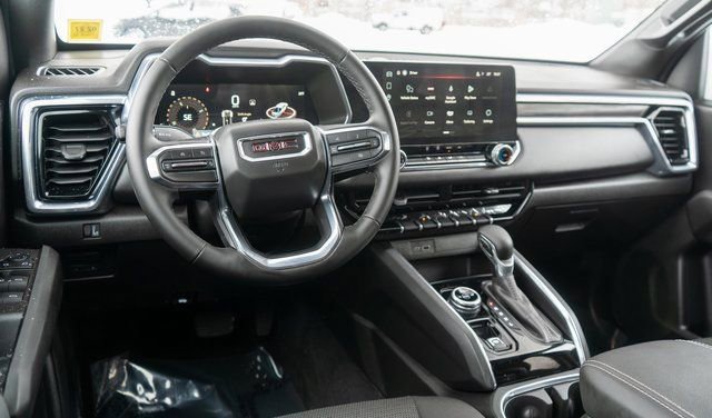 Used 2025 GMC Canyon Elevation image 12