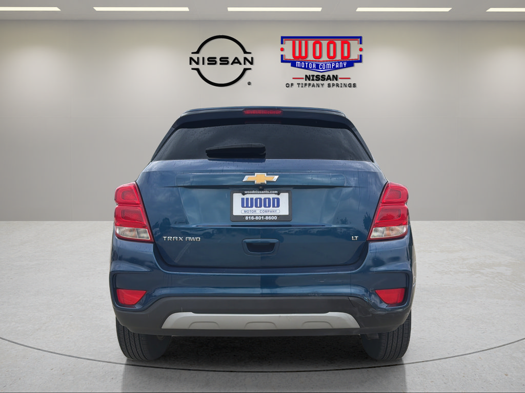 Used 2020 Chevrolet Trax LT w/ LT Convenience Package AWD/4WD image 3