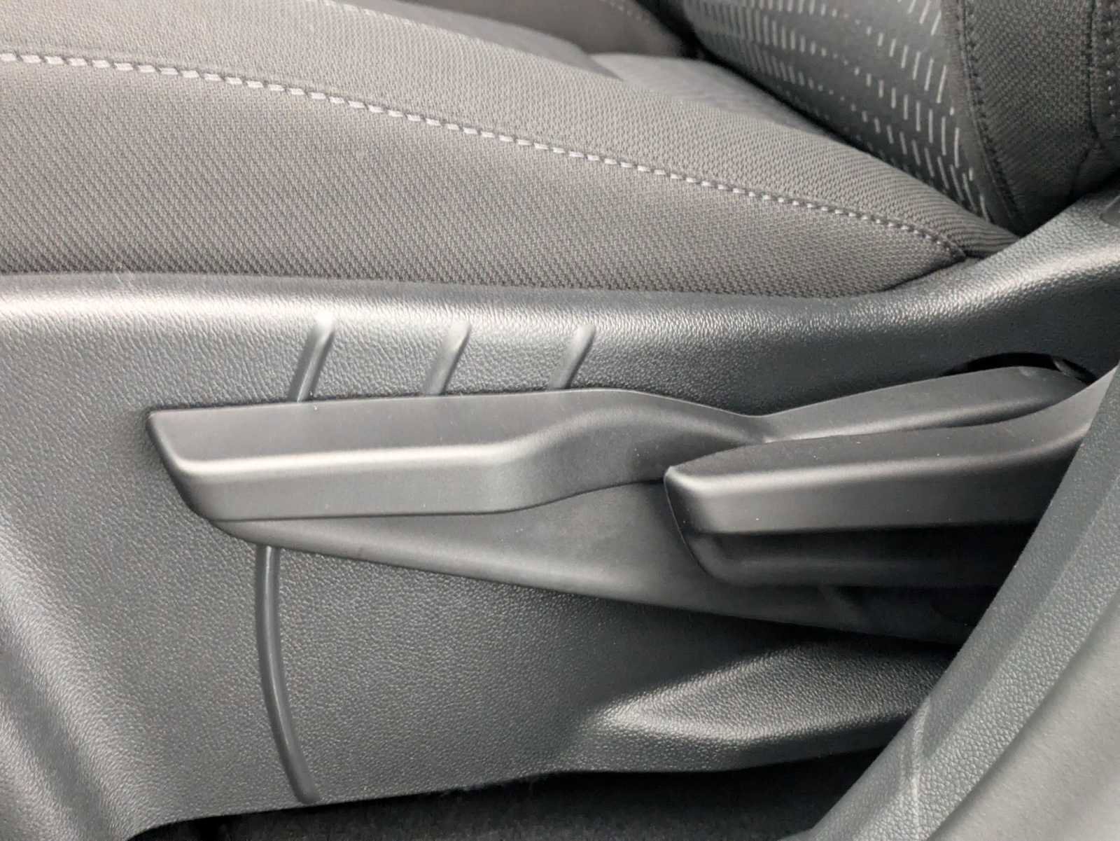 New 2026 Chevrolet Equinox LT image 17