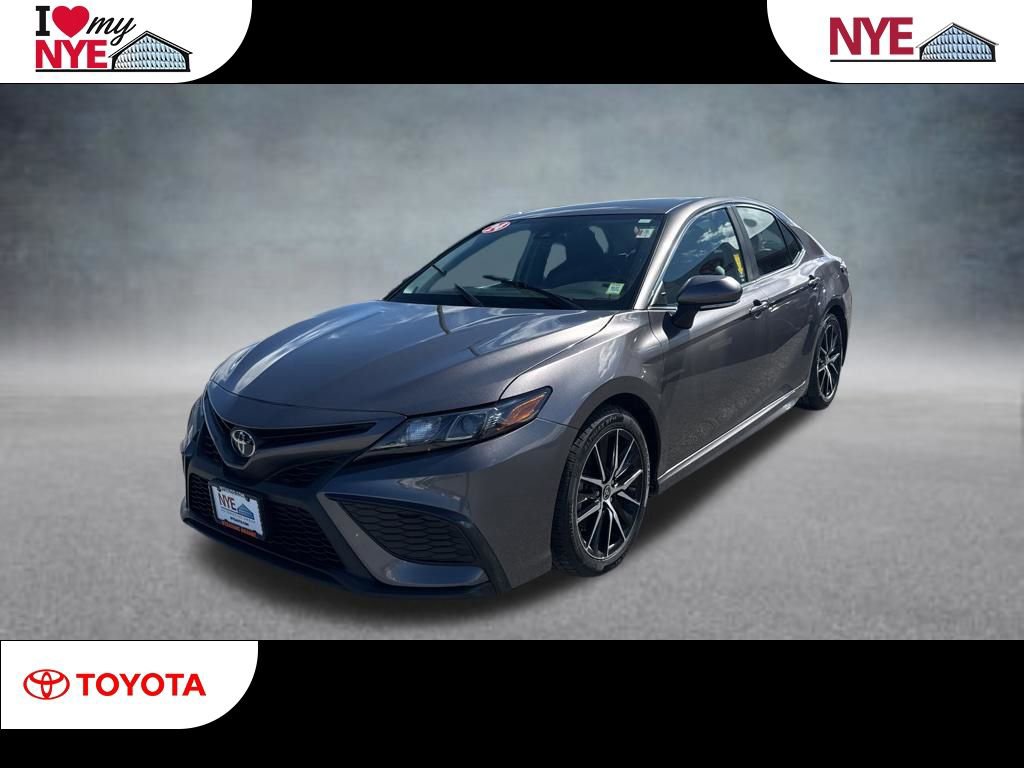 Used 2024 Toyota Camry SE w/ Cold Weather Package