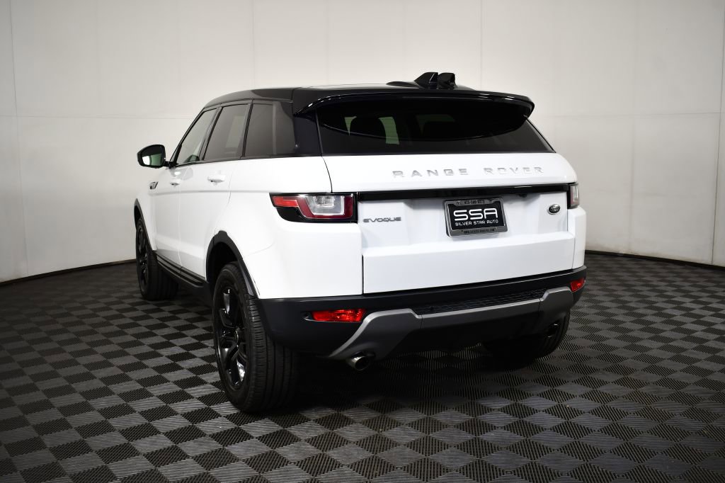 Used 2019 Land Rover Range Rover Evoque SE Premium image 9