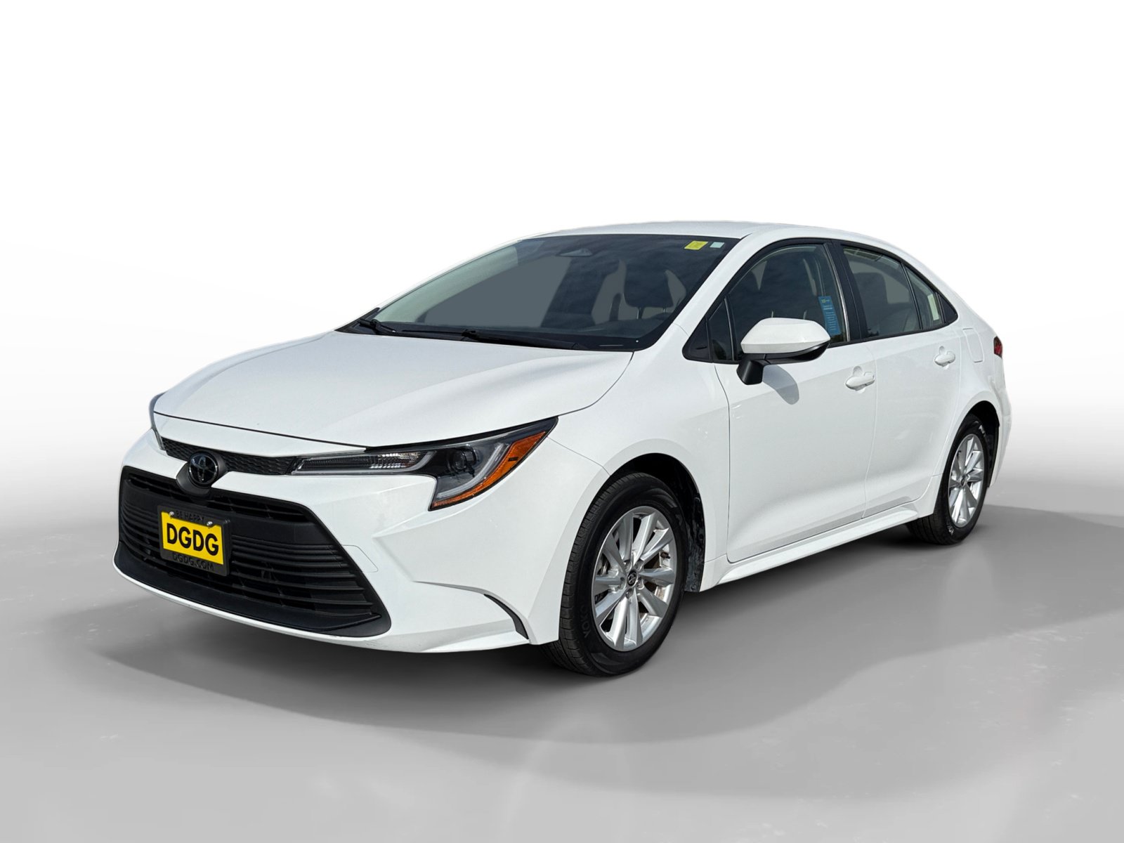Used 2024 Toyota Corolla LE w/ LE Convenience Package FWD image 1