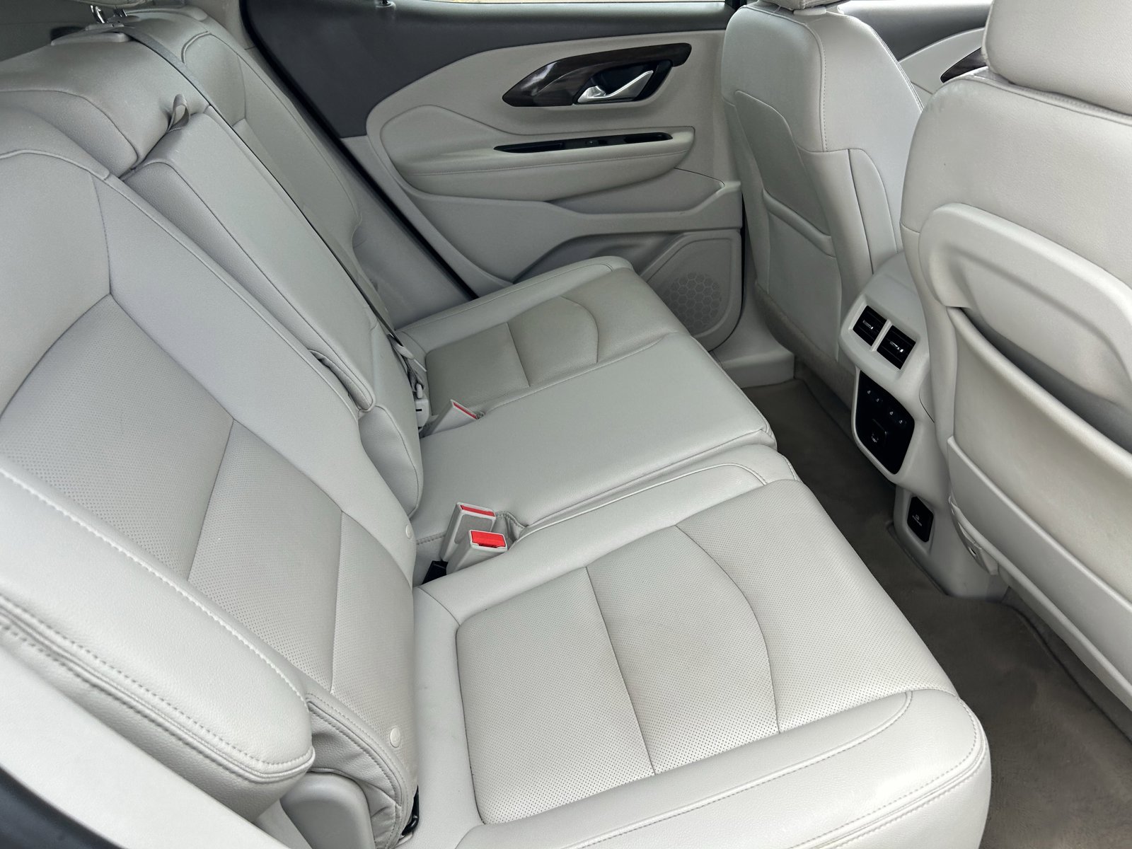 Used 2018 GMC Terrain Denali w/ Advanced Safety Package image 15